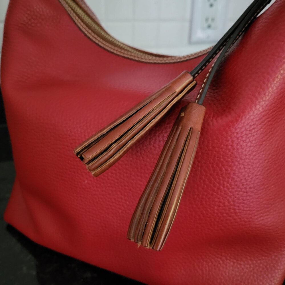Dooney & Bourke Pebble Paige Grain Paige Sac Shoulder Bag - Red